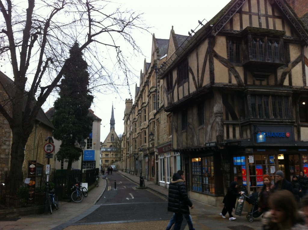 Oxford seems stuffed with nice buildings, need to return and take more photos.